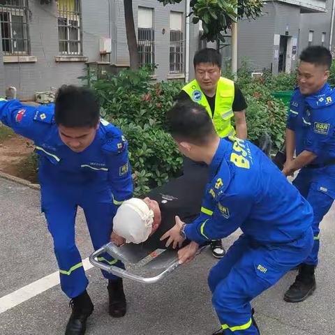 防震减灾 警钟长鸣------万年县城镇社区管委会开展地震应急疏散演练