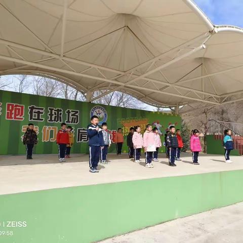 铭记先烈遗志  赓续红色血脉——阿尔山市五岔沟学校清明节主题活动