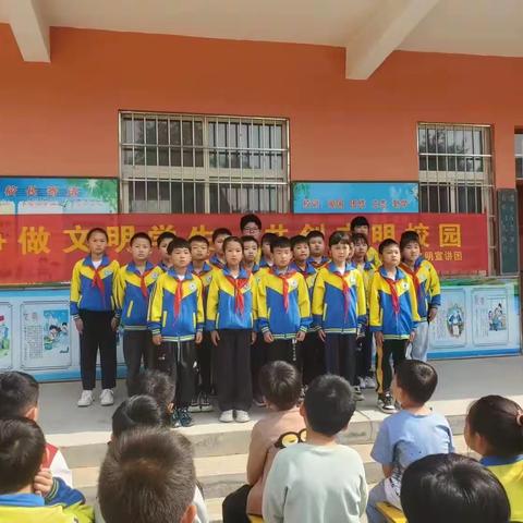 争做文明学生，创建文明校园——恼里镇东辛庄小学