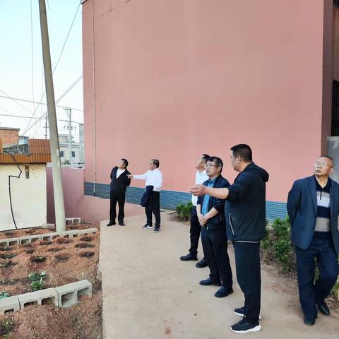 芳华镇人大主席到戚家山学校检查指导校园安全工作