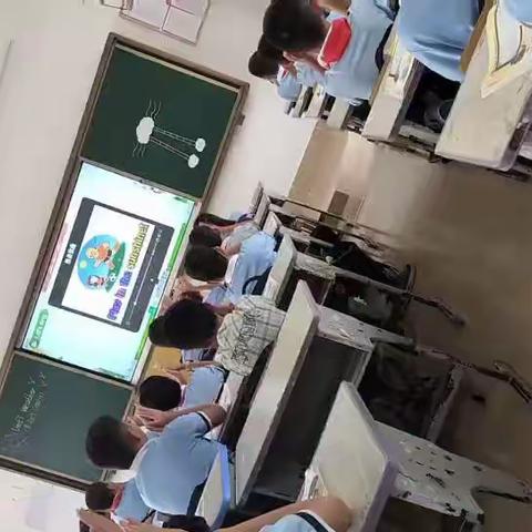 趣味英语 快乐课堂---利国镇中心学校英语公开课活动