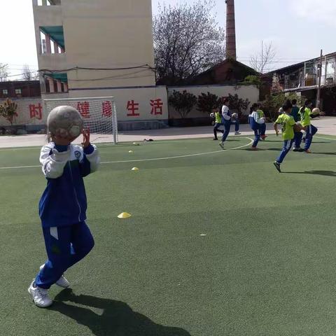 【绿茵足球 逐梦未来】水冶镇北环路小学绿茵足球社团活动掠影（四）