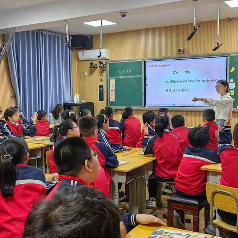 「中兴 • 双师」 聚力同行 研思共进——邢台市中兴路小学双师课堂听评课活动