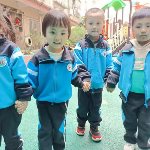 艺韵龙津幼儿园小一班《多才多艺的手》主题记录