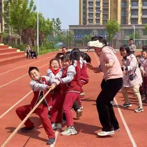 齐心聚力，“绳”采飞扬——古城小学体育节二年级拔河比赛精彩掠影