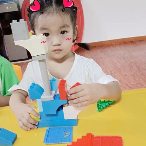 🌈 忙绿而充实的一周结束了，👧👶宝贝们在幼儿国又度过了开心而快乐的一周🌻?