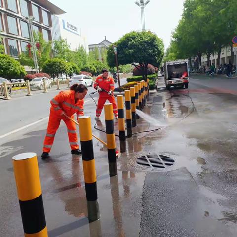 南院门街办举行辖区道路环境大提升