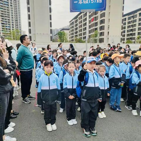 亲近自然，感受春天—白马小学一年级（5）班春游记🥳