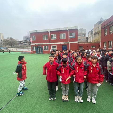 花开半夏，见证成长——希望小学餐饮部（希望小学五年级三班）