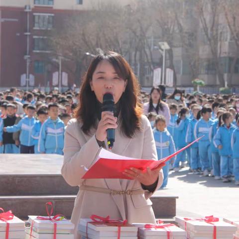 翰墨飘香浸校园  快乐阅读伴成长