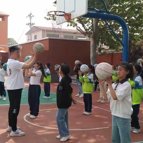 “篮”世界  “球”精彩——记韩陵镇第二实验小学篮球社团🏀🏀🏀