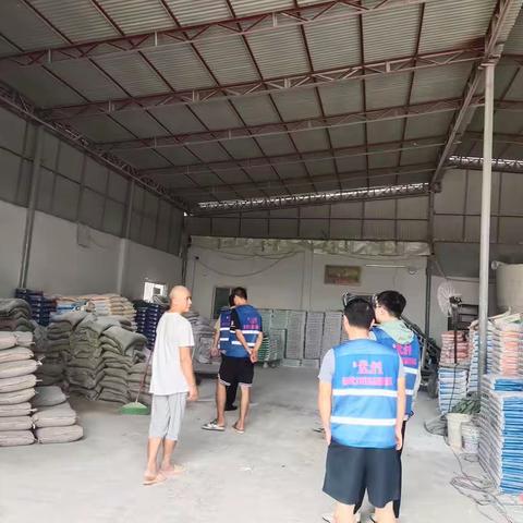 崖州区审计局下沉水南村开展创文和森林防火安全工作