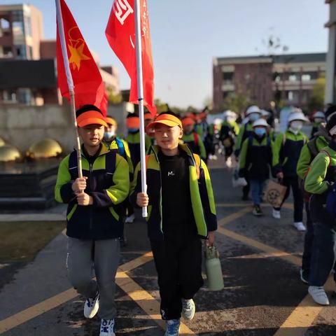 手绘春光，靶向快乐—新安小学四（5）班与春天有一个约会