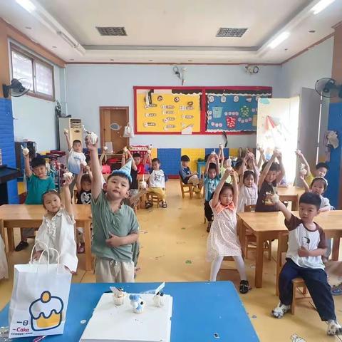 小哈佛幼儿园中班本周学习与生活精彩瞬间