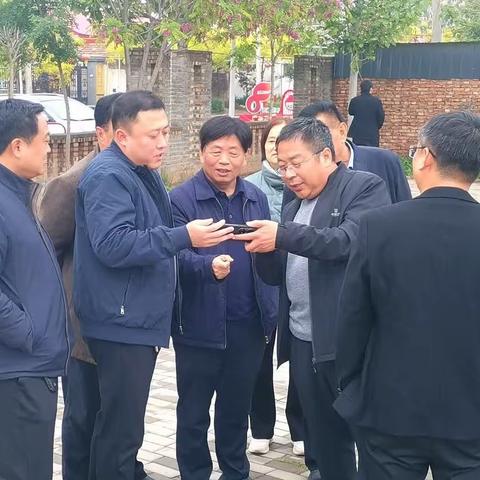 大名县县委常委、统战部长苗振华带队到民族村召开现场办公会