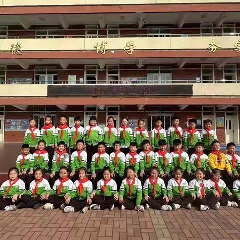 以书为伴，以梦为马。趁春光，一起读书吧----云兴小学二（6）班“班班有读”活动第56期第二天