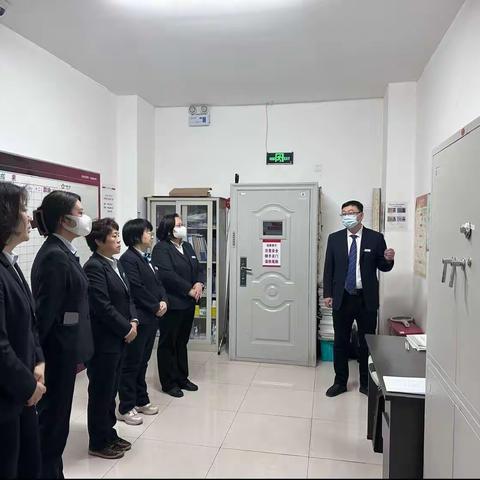 白城文化广场组织开展“两规两则”学习活动