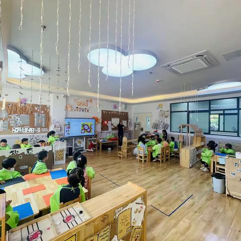 十二幼星期四美术一班《美味的火龙果》