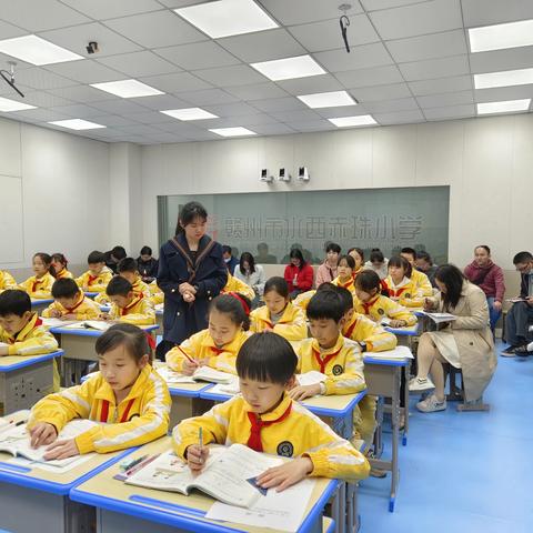聚焦课堂 教研促成长
