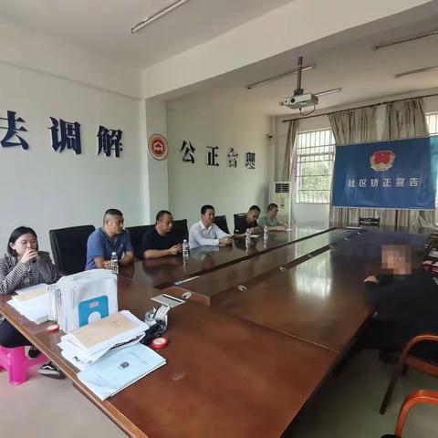 白沙县社区矫正管理局一行5人到打安司法所对社区矫正重点对象羊某刚开展警示教育谈话