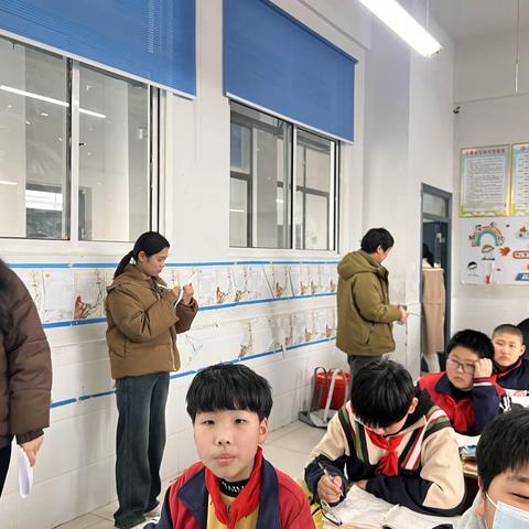 弘扬生态文明，共建绿色校园——兰陵县第十三小学“生态文明”黑板报评比活动