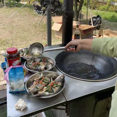 团结就是力量 团建就是能量 四月的春天和可爱的我们