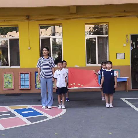 情浓六月*爱在父亲节——记4801工厂幼儿园第19周升旗仪式
