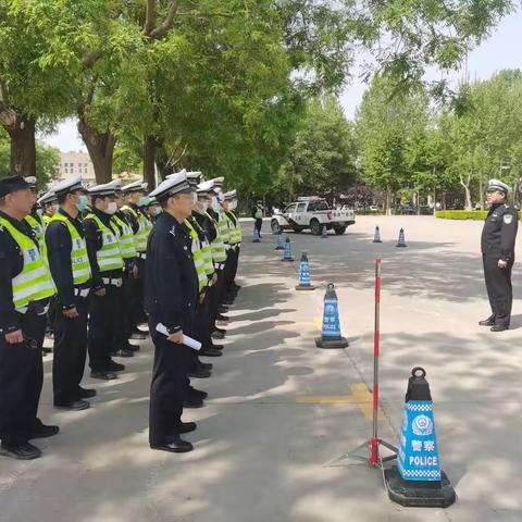 新华交警大队组织开展查处酒驾安全防护“八个一律”实战演练培训会