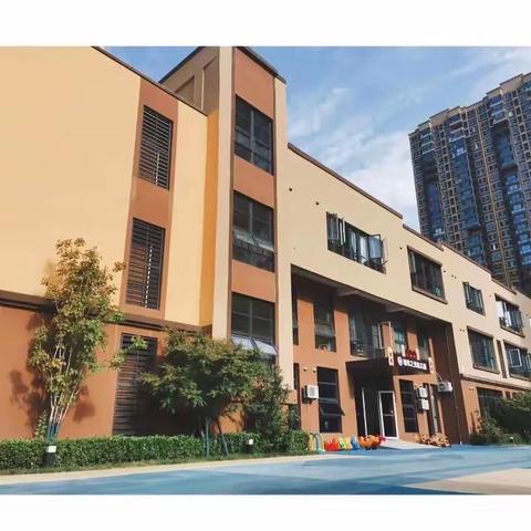 【曲江教育】用心守护 共育花开——曲江城市之光幼儿园开展《童年如何影响人的一生》讲座