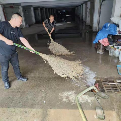 “迎省运、讲文明、优服务、树新风”一一一翰晟物业环境清洁卫生治理活动