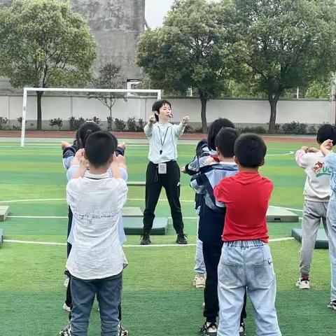 “铜有强师”走进铜陵市郊区老洲中心小学开展送教下乡活动