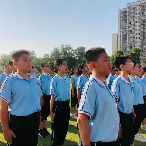 超越自我·奋斗正当时｜ 重庆市长生桥中学校初2023级新生入学行为习惯养成训练第二、三天