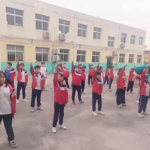 多彩社团显纷呈 乐趣横生伴成长 ---西积善小学社团活动