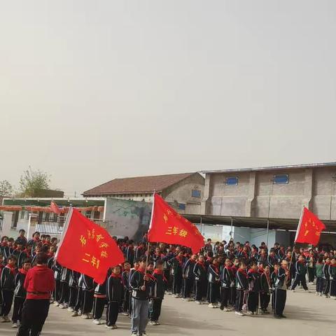 弘扬革命精神，传颂爱国志------后河启智学校全体师生2023年祭扫万人坑·血泪井活动！