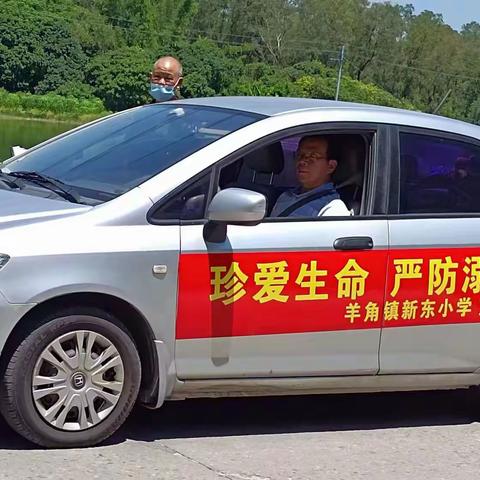 家访促沟通，合力促成长