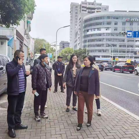 鼓西街道开展“城市建管日”巡街巡河活动