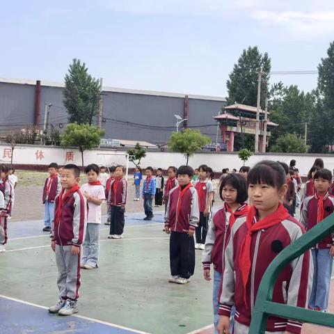 弘扬孝亲美德，感恩母爱深情 ‍——黄庄小学第11周升旗仪式纪实