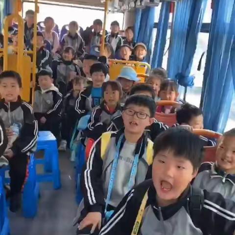 阳光行  快乐游——淮滨小学一年级大王府研学旅行