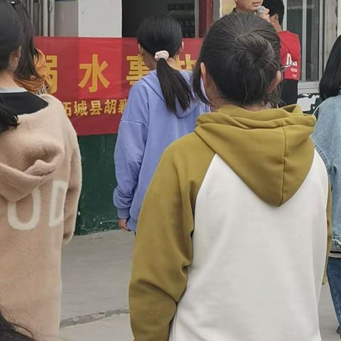 珍爱生命，快乐度过每一天———胡襄镇李关小学预防溺水暨国安进校园专题活动纪实