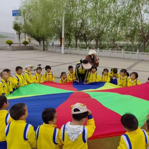 萌娃探春，快乐出行——旺旺幼儿园星星二班春游活动