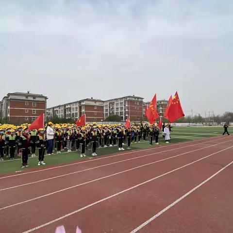 用脚步丈量意志  用拼搏书写童年——城北小学峨嵋岭森林公园春日远足活动纪实