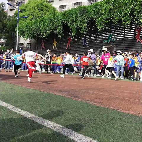 阳光体育，快乐运动——旬阳市城关第二小学2023年春季运动会