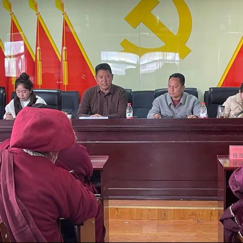 石渠县民政、宗教局赴格孟乡督导僧侣低保工作