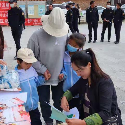 泽库县未成年人保护中心开展“奋进新征程，同心护未来”主题党日活动