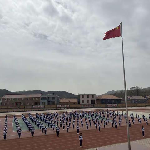 队列体操亮风采 飒爽英姿展精神——七家中心小学举行队形队列广播体操比赛