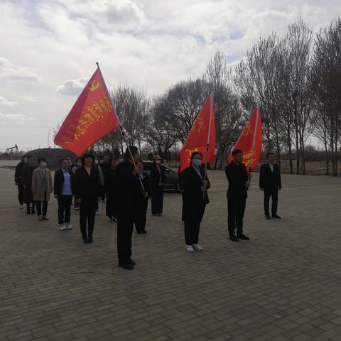 【提能力、转作风、抓落实】庆新街道开展“走进传统教育基地 传承红色石油精神”主题教育活动