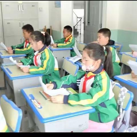 读书好，好读书，读好书     青羊小学四年级2班读书月活动分享