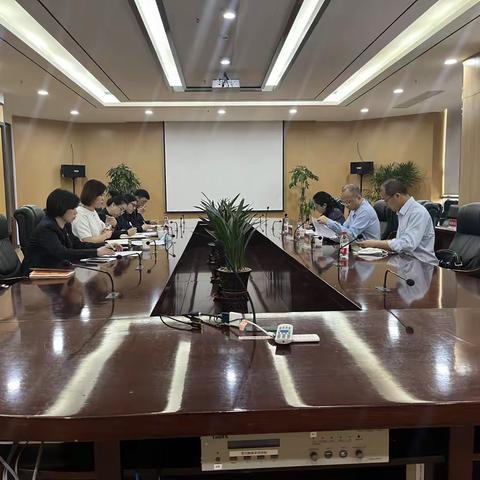 武汉分行公司团队下基层调研
