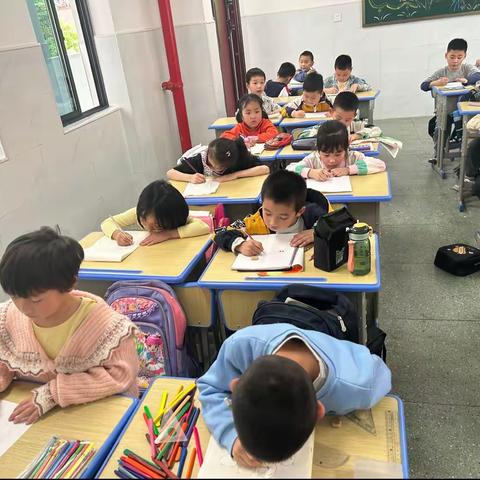 西苑小学八班七班美术课后服务