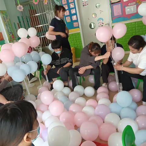 龙城镇中心幼儿园荧光篝火晚会